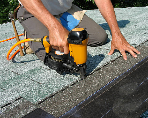 Best Residential Roofing Contractor  in Colchester, IL